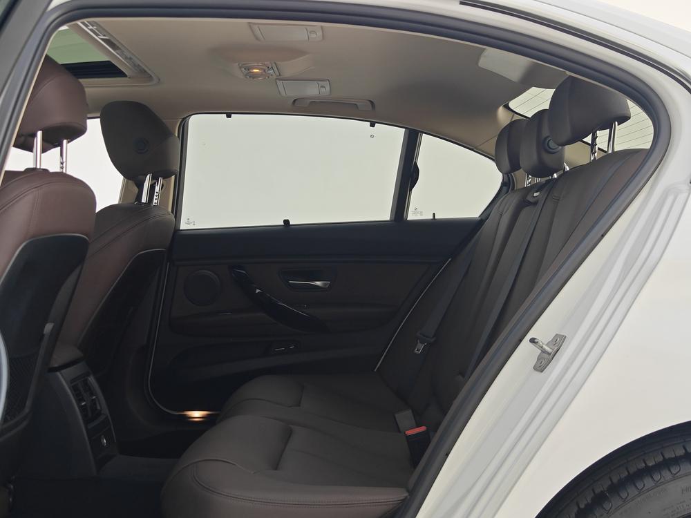 BMW 3 Series 2019 #22 BMW 3 Series 2019 car image #22