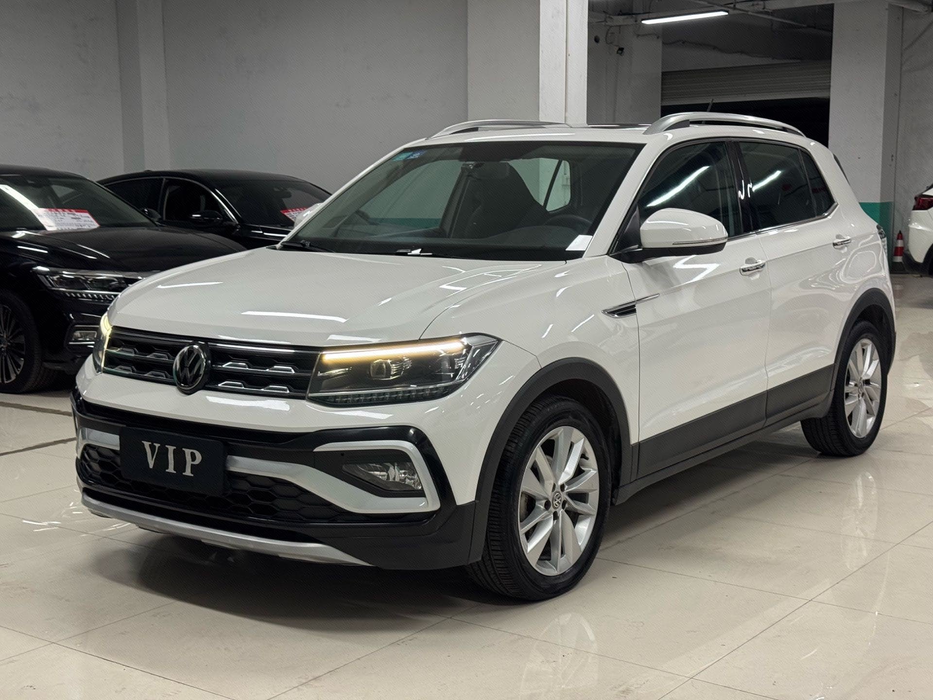 Volkswagen T-Cross 2020 car image 