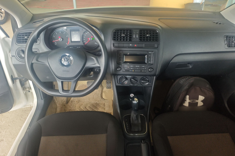 Volkswagen Polo 2017 car image #10