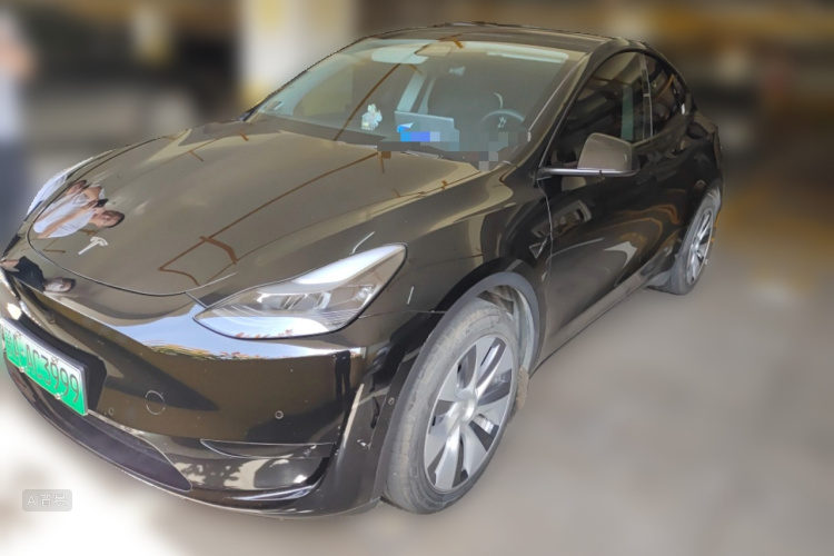 Tesla Model Y 2023 #2 Tesla Model Y 2023 car image #2