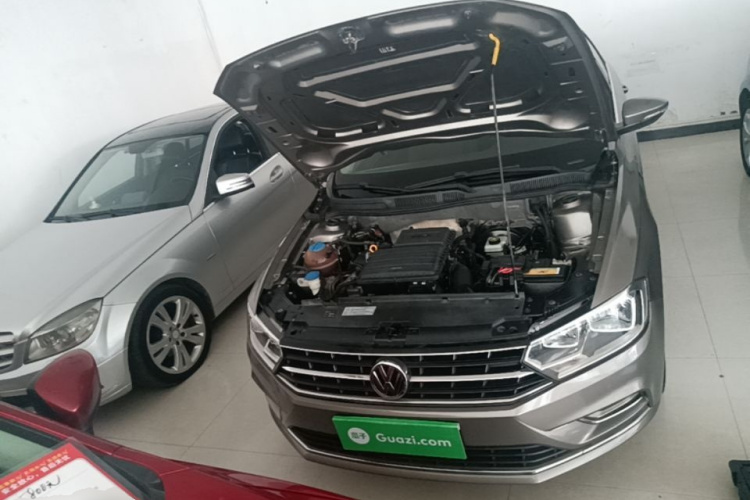 Volkswagen Bora 2016 car image #20