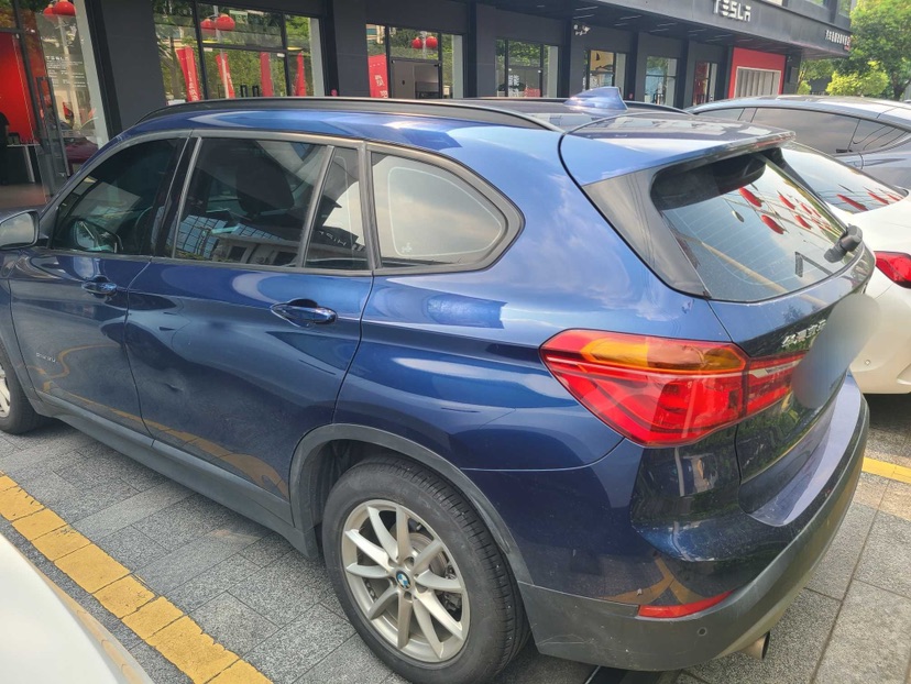 BMW X1 2018 #6 BMW X1 2018 car image #6