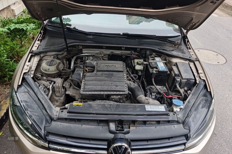 Volkswagen Golf 2018 car image #22