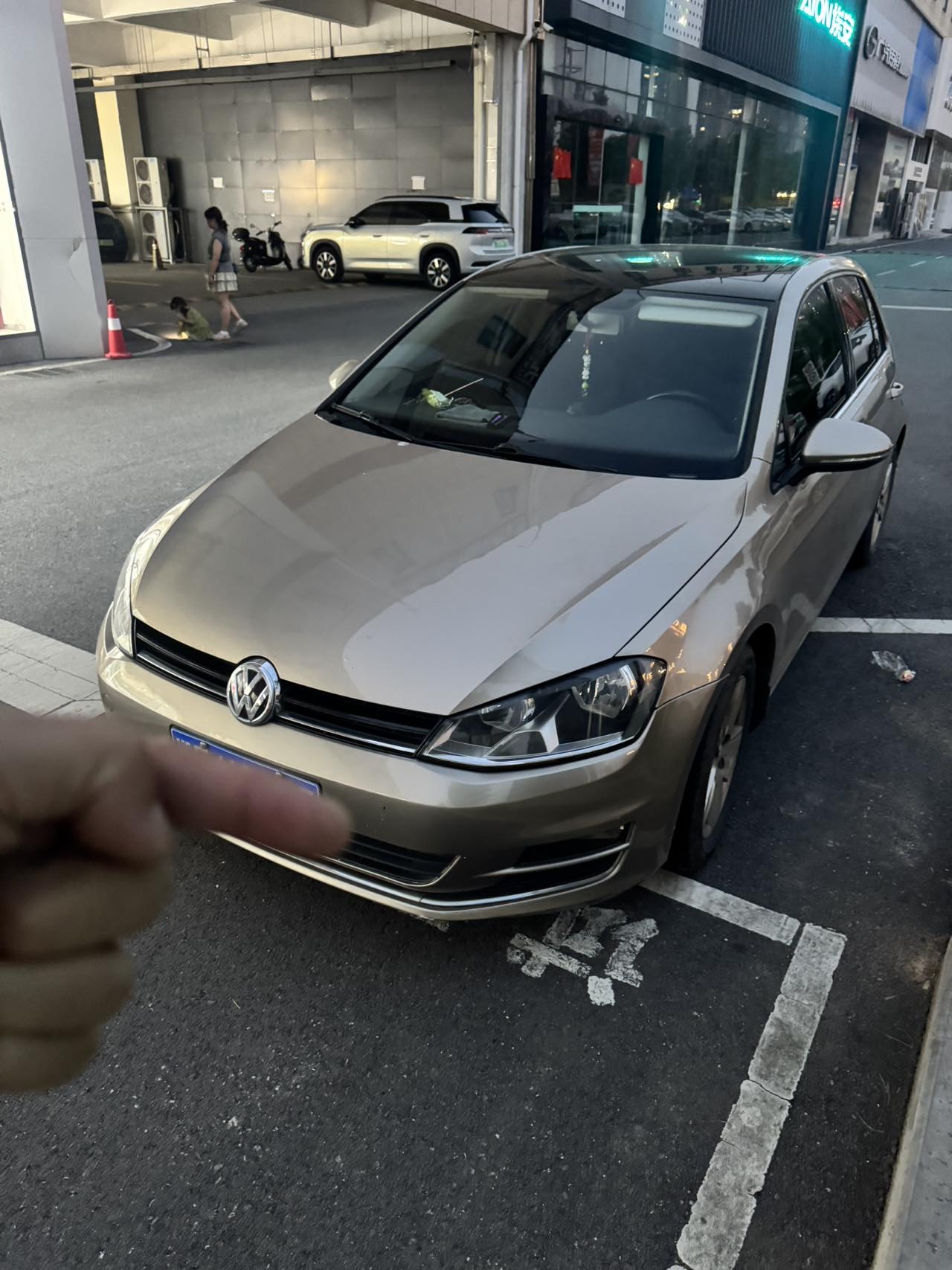 2016 2016 car image