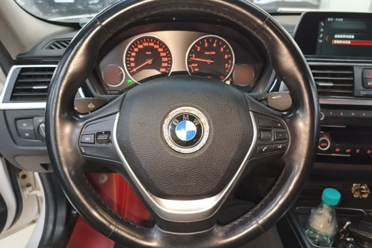 BMW 3 Series 2017 car image #11