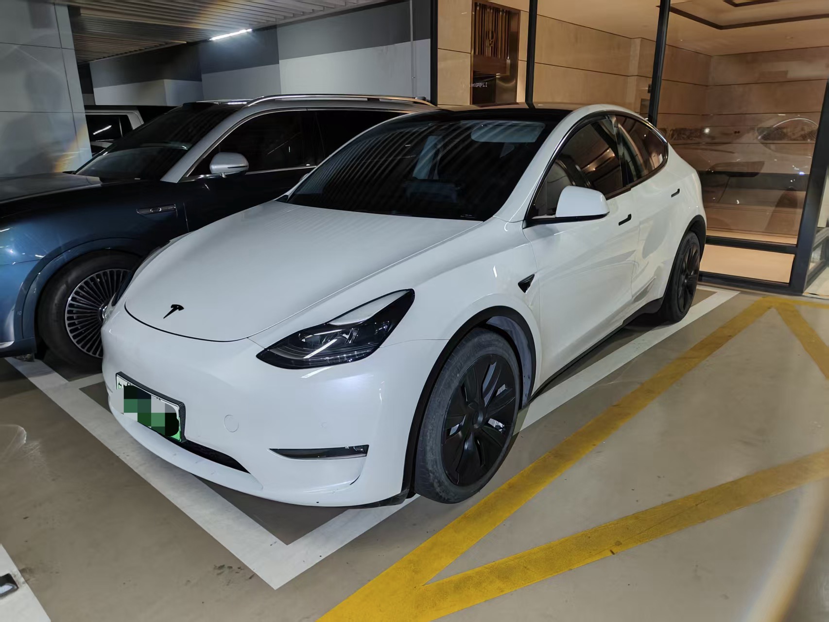 Tesla Model Y 2021 Tesla Model Y 2021 immagine di auto