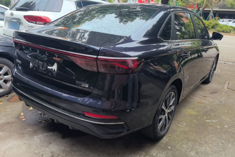 GEELY Emgrand 2023 image de voiture #7