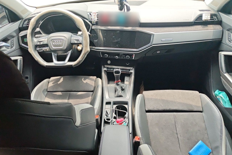 Audi Q3 2019 #12 Audi Q3 2019 car image #12