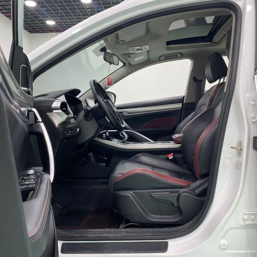GEELY Coolray 2021 imagen de coche #4