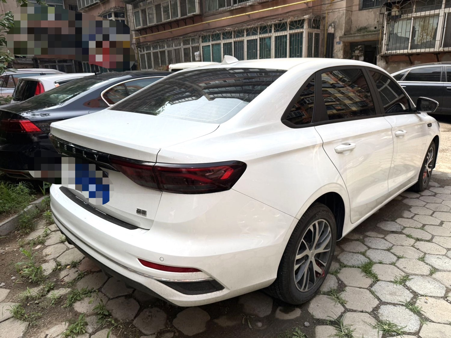 GEELY Emgrand 2024 car image #2