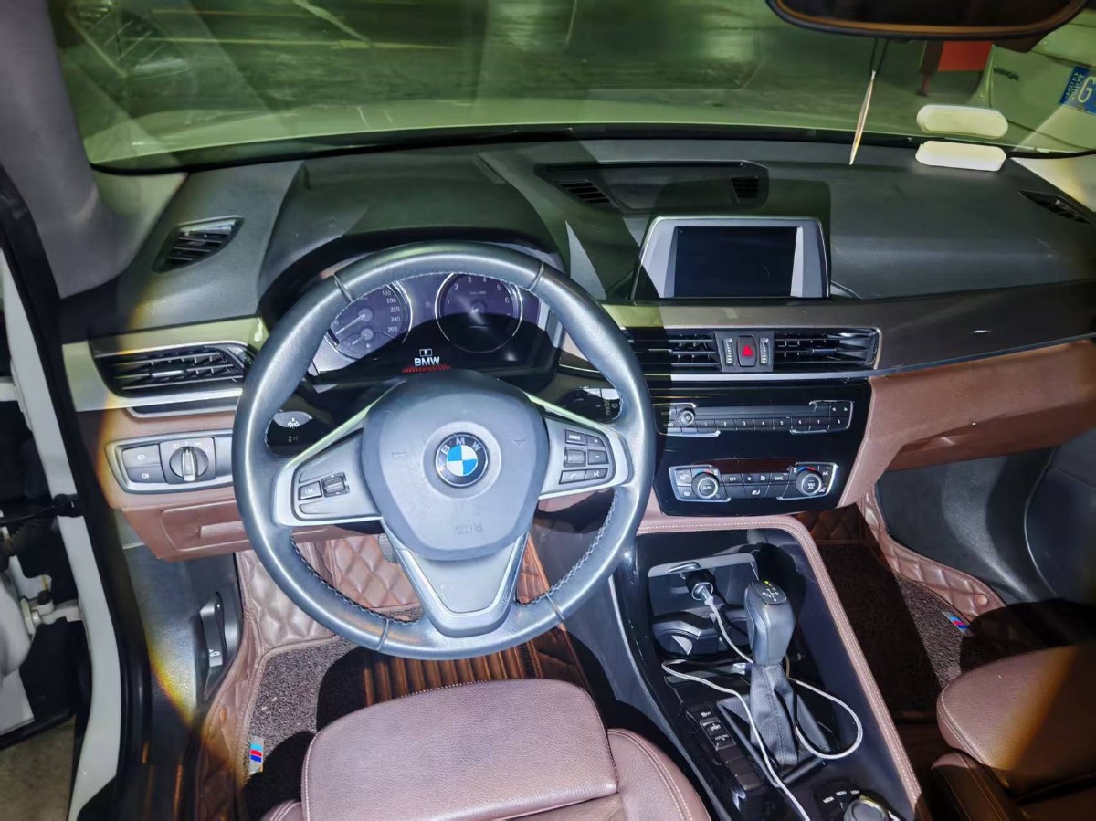 BMW X1 2018 #4 BMW X1 2018 car image #4