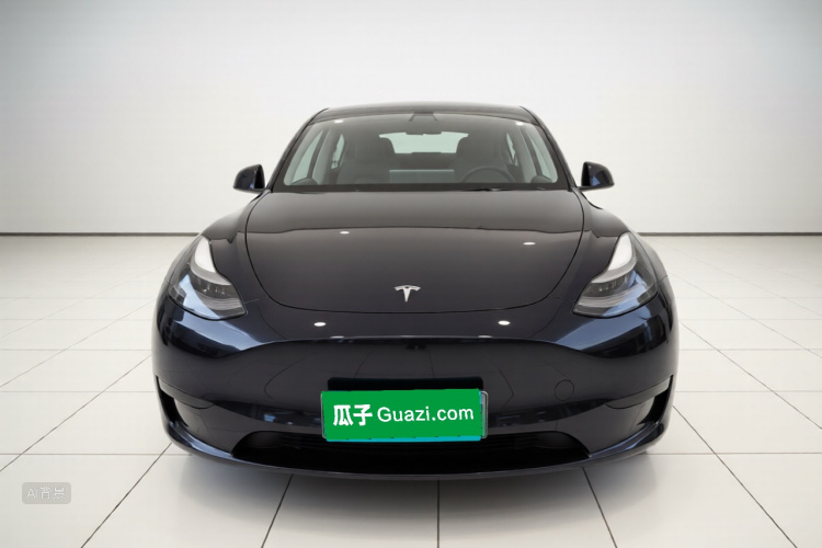 Tesla Model Y 2025 #3 Tesla Model Y 2025 car image #3