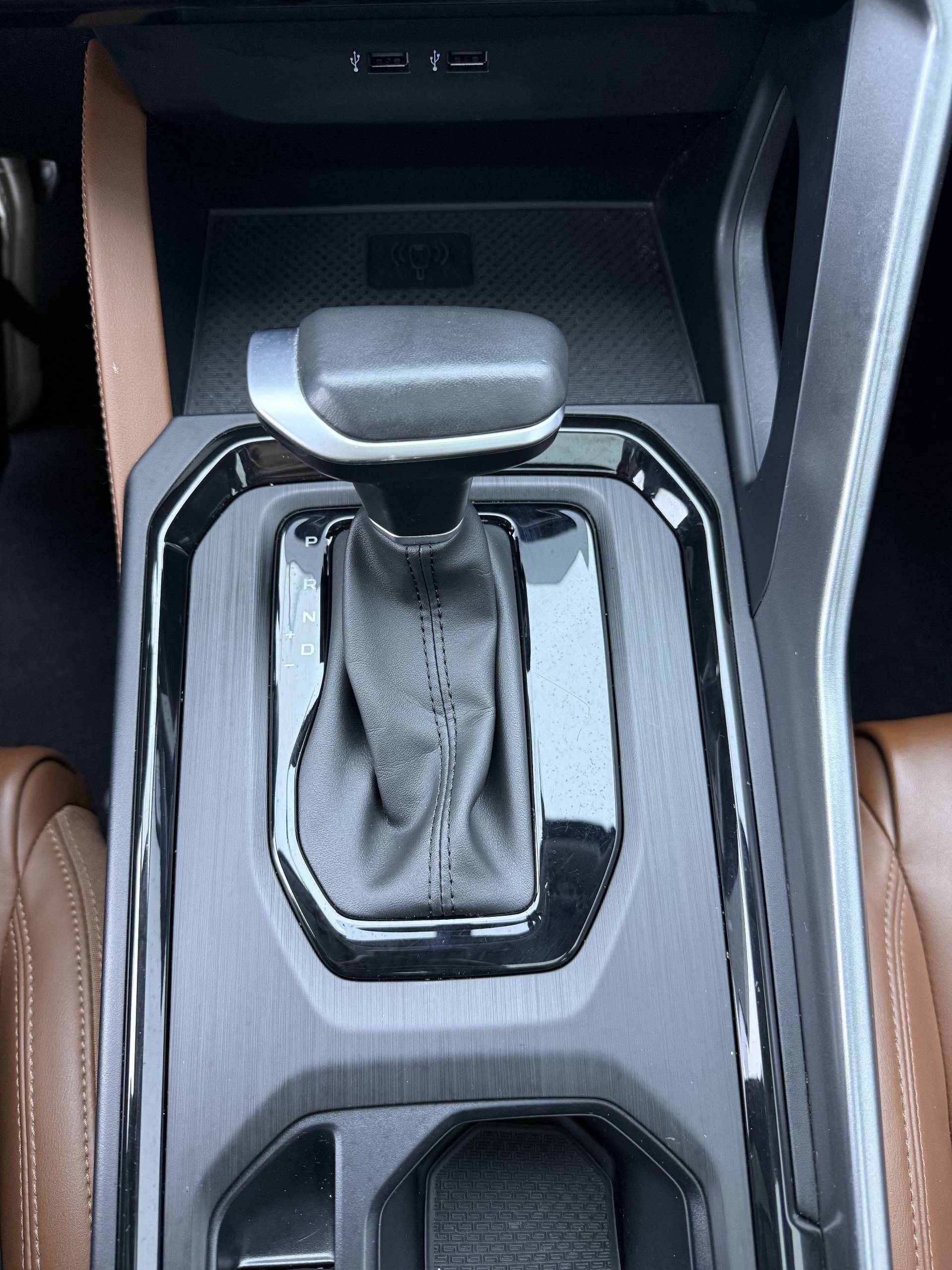GEELY Vision X6 2022 #11 GEELY Vision X6 2022 car image #11