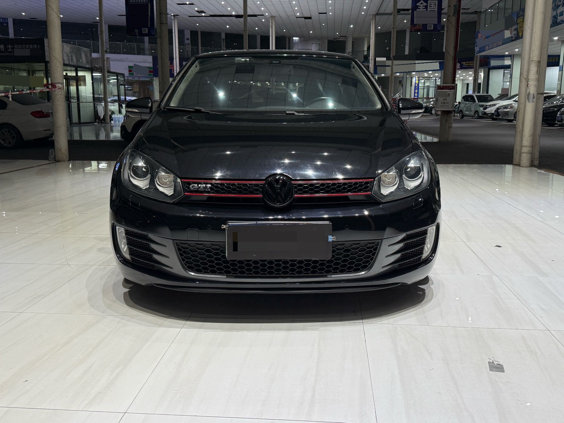 Volkswagen GolfGTI 2012 immagine di auto #2
