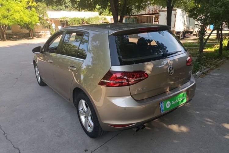 Volkswagen Golf 2017 car image #5