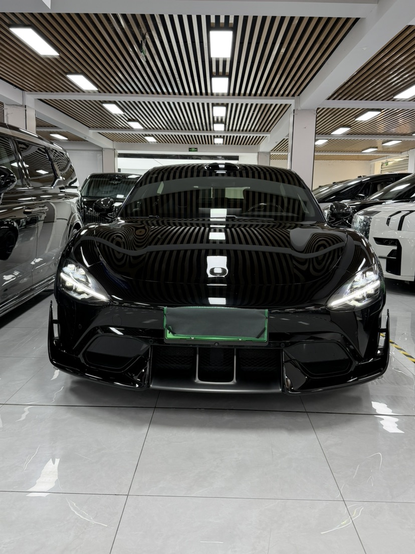MI SU7 Ultra 2025 car image #2