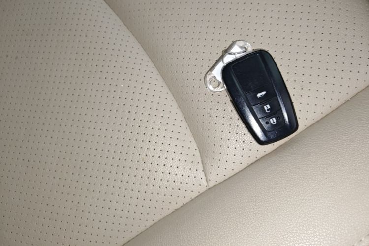 Toyota Corolla 2019 #10 Toyota Corolla 2019 car image #10