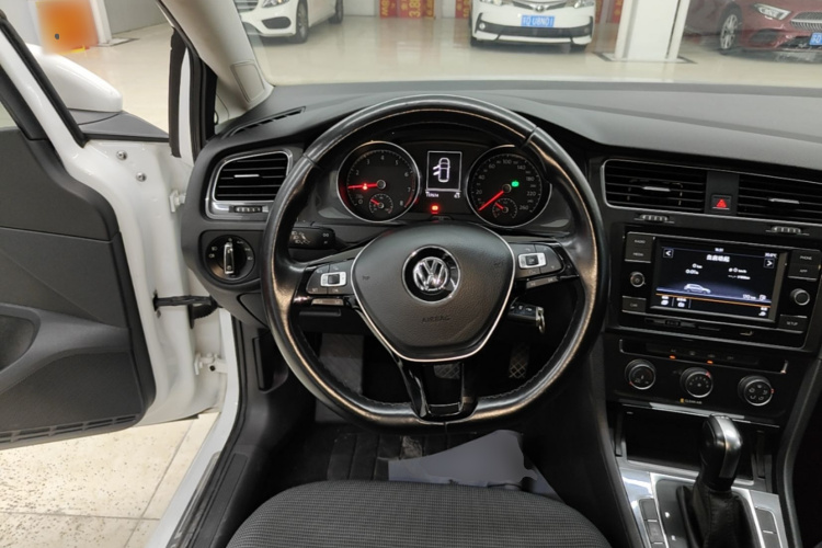 Volkswagen Golf 2018 #11 Volkswagen Golf 2018 car image #11