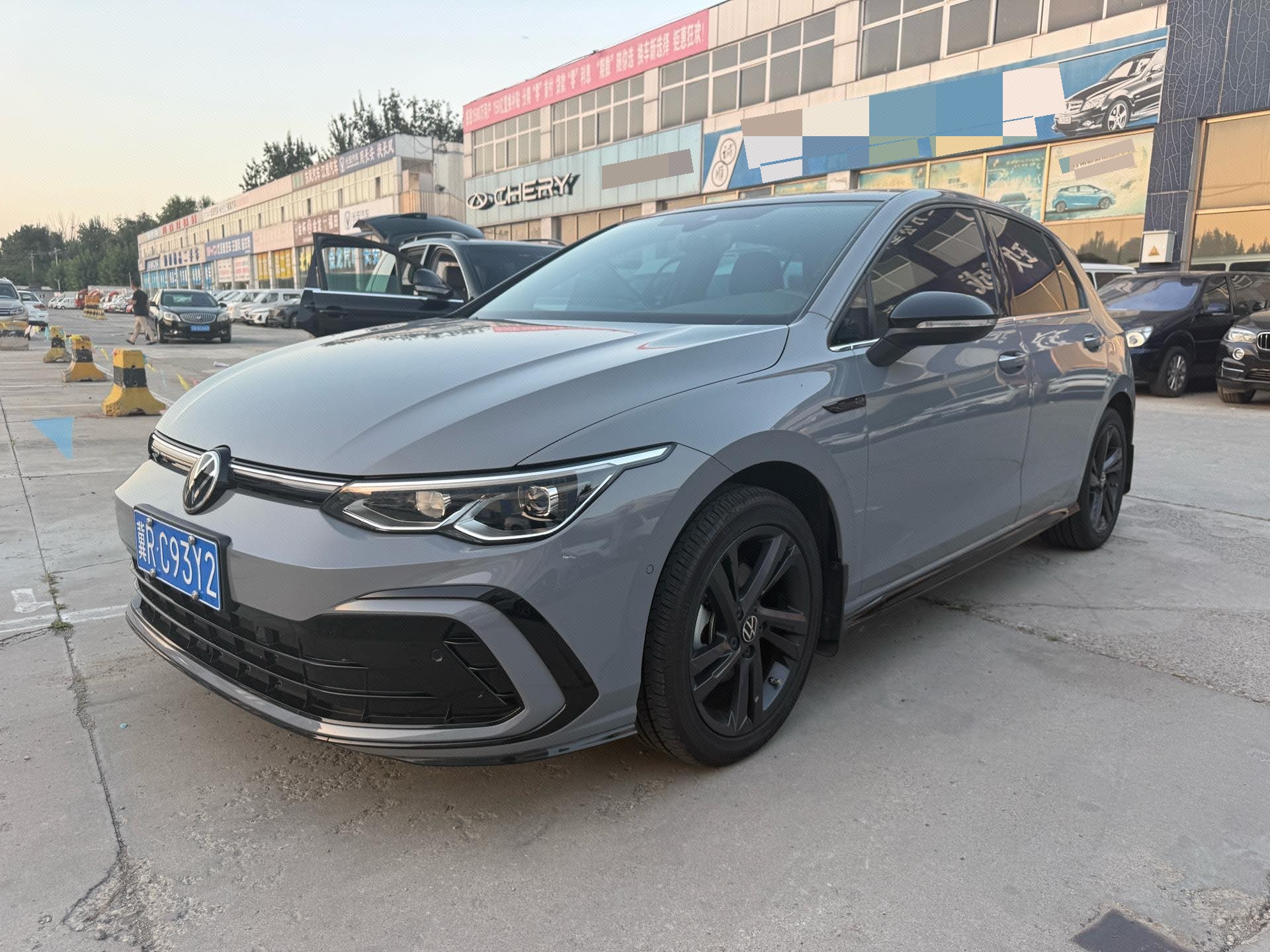 Volkswagen Golf 2022 صورة سيارة 