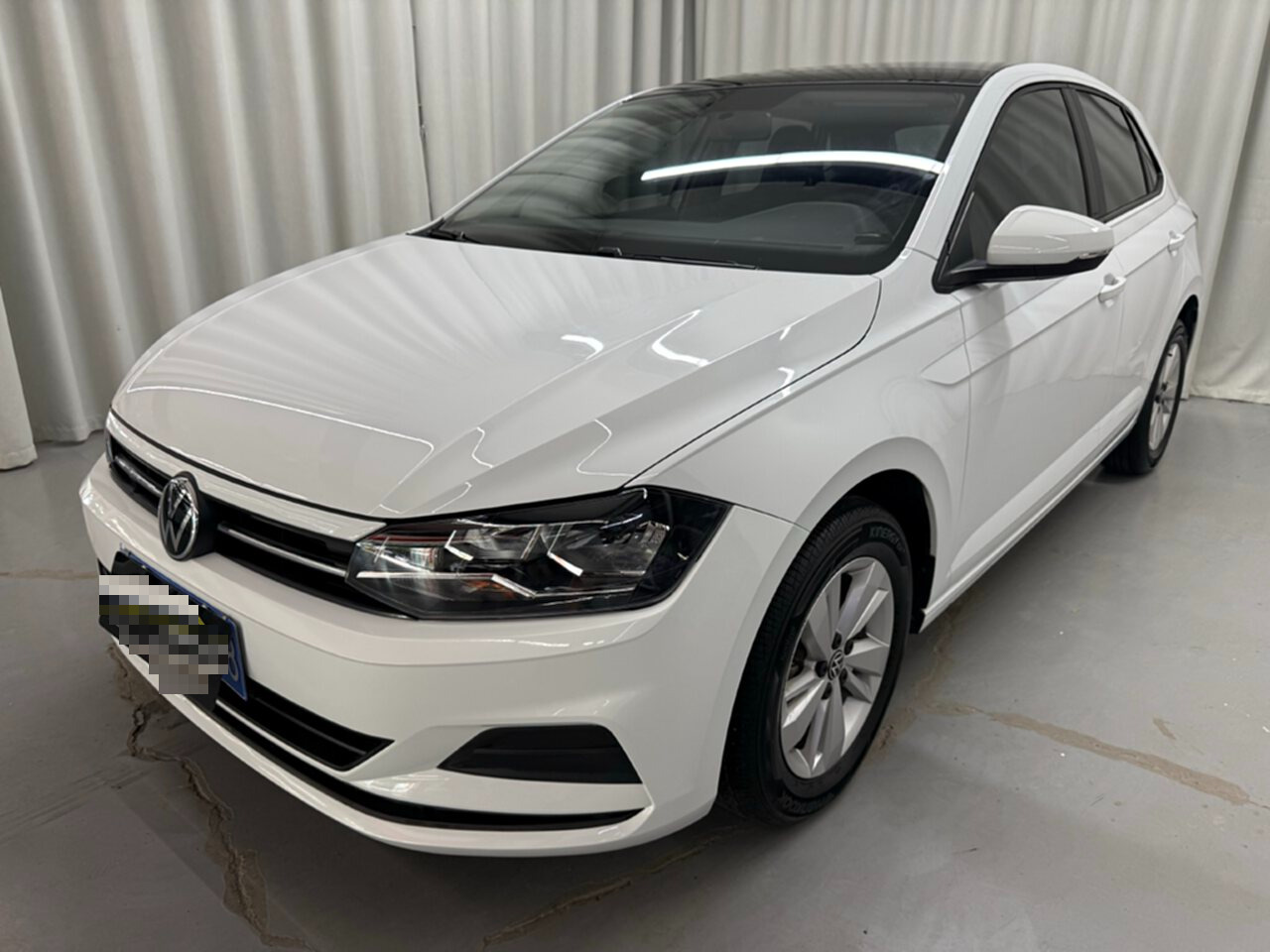 Volkswagen Polo 2023 car image #2