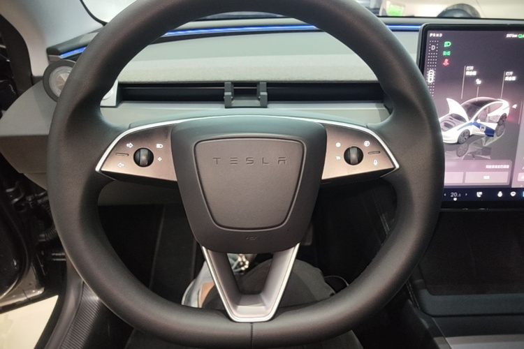 Tesla Model 3 2025 #11 Tesla Model 3 2025 car image #11