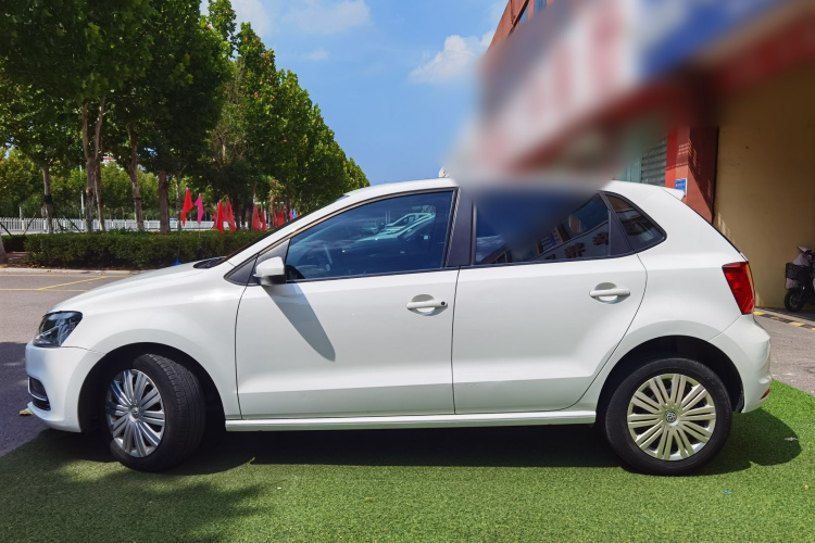 Volkswagen Polo 2018 car image #6