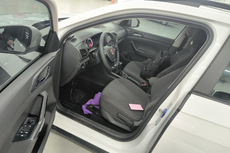 Volkswagen T-Cross 2020 immagine di auto #16