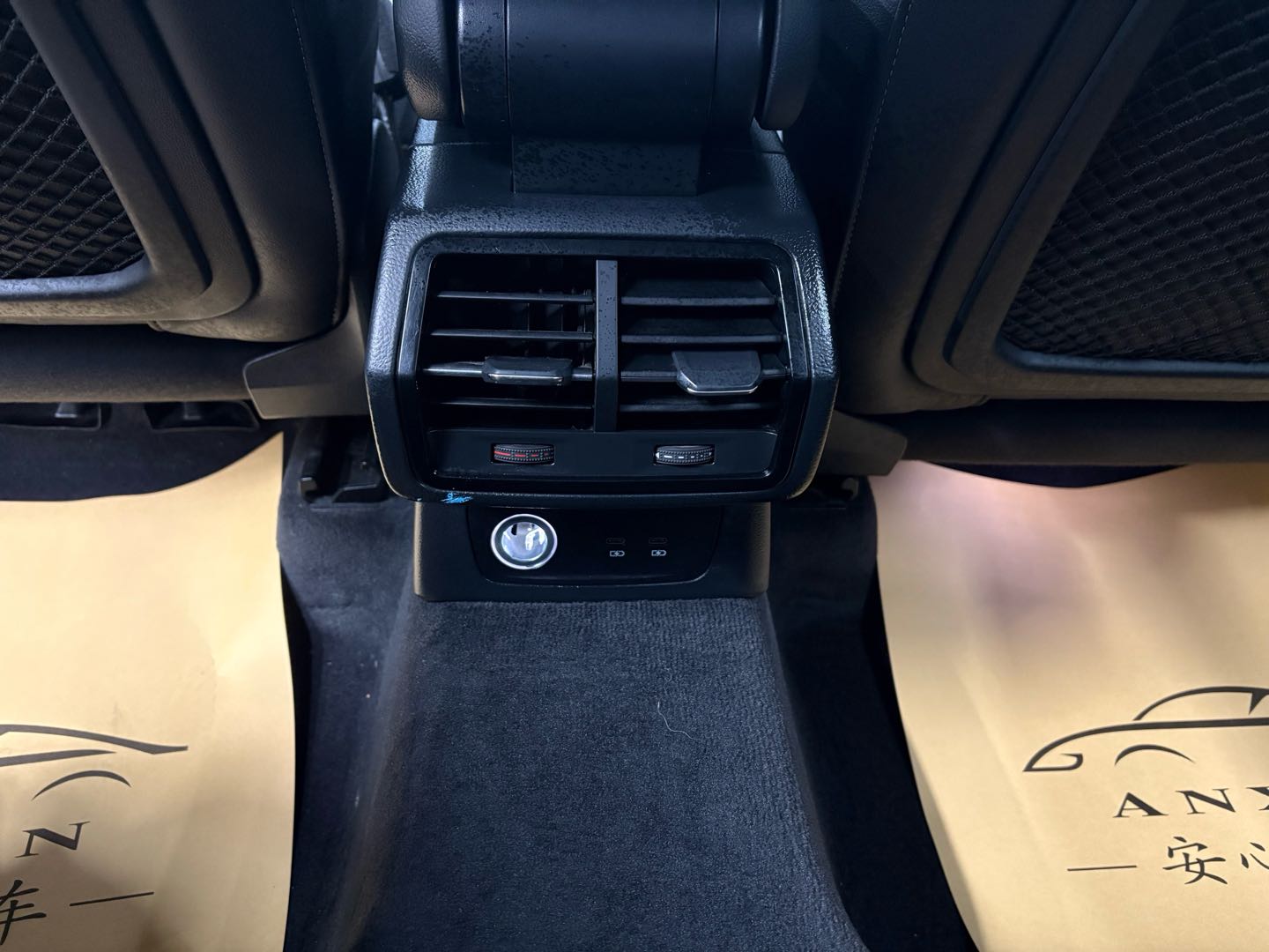 Audi Q3 2021 car image #18