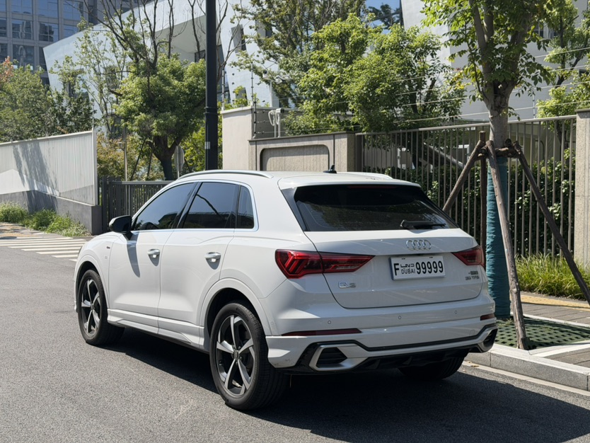 Audi Q3 2025 #3 Audi Q3 2025 car image #3