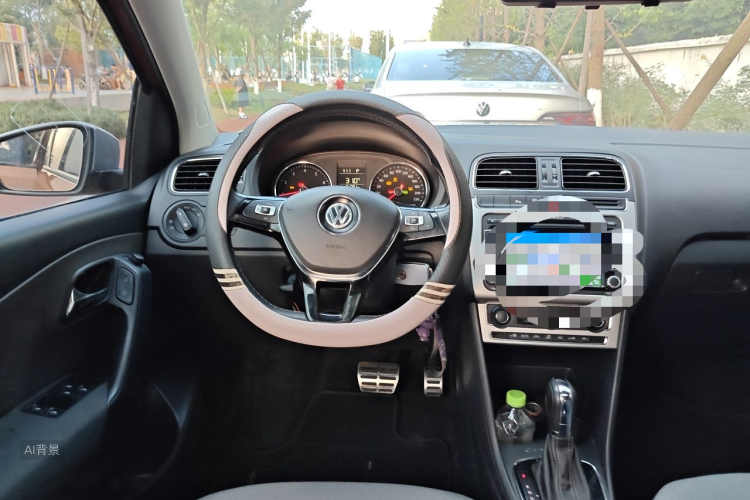 Volkswagen Polo 2015 #12 Volkswagen Polo 2015 car image #12