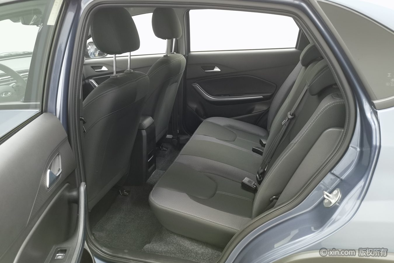 Chery Tiggo 3x 2025 car image #16