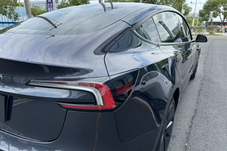 Tesla Model 3 2024 #12 Tesla Model 3 2024 car image #12