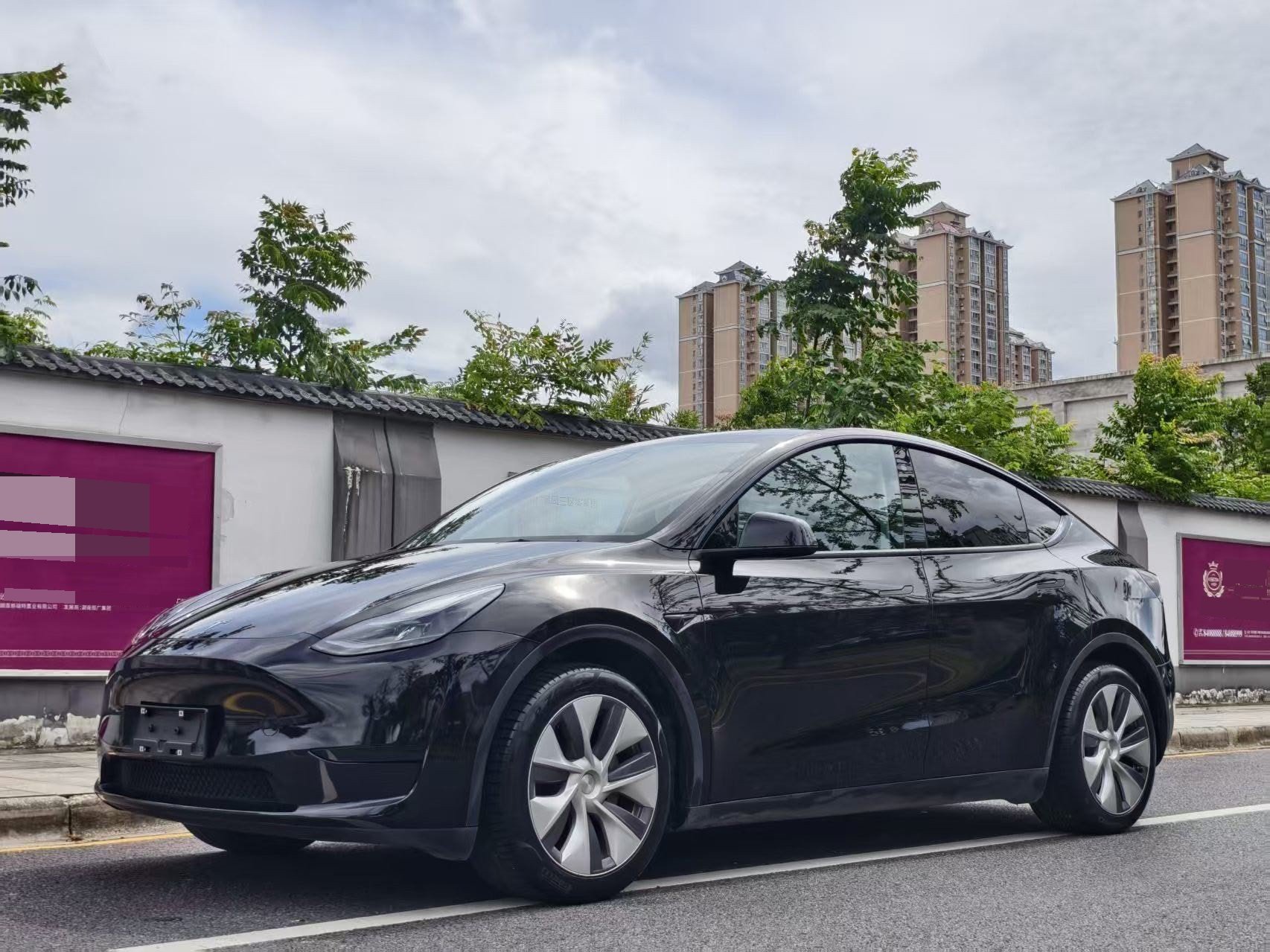 Tesla Model Y 2022 Tesla Model Y 2022 car image