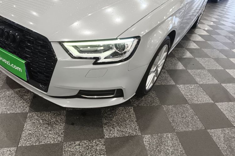 Audi A3 2019 car image #23