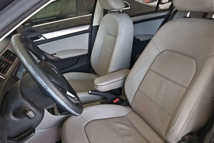 Skoda Rapid 2014 #15 Skoda Rapid 2014 car image #15