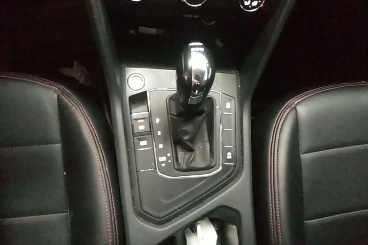 Volkswagen Tharu 2020 car image #14