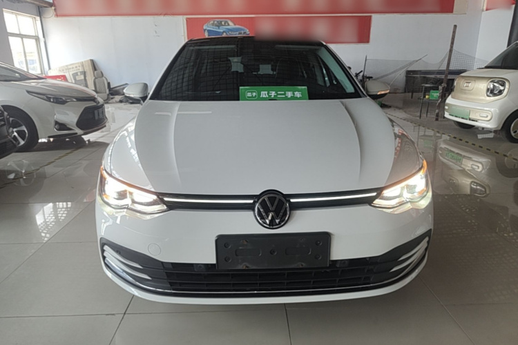 Volkswagen Golf 2021 car image #3