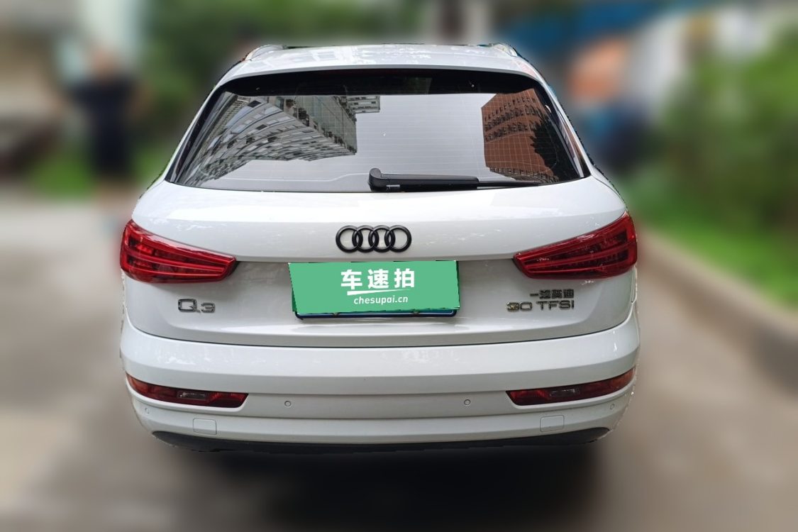 Audi Q3 2016 car image #6