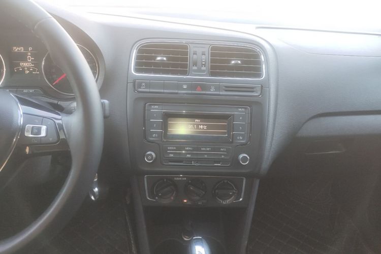 Volkswagen Polo 2019 #13 Volkswagen Polo 2019 car image #13
