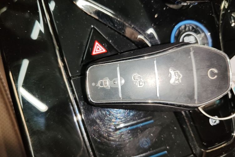 BYD Han 2025 car image #14