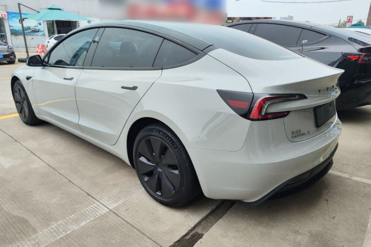 Tesla Model 3 2023 #5 Tesla Model 3 2023 car image #5
