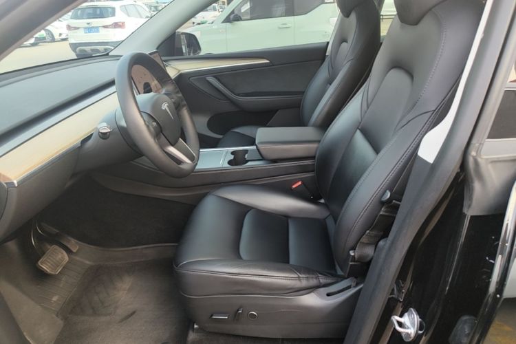 Tesla Model Y 2021 #19 Tesla Model Y 2021 car image #19