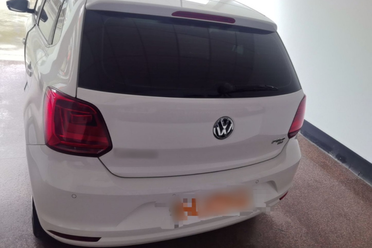 Volkswagen Polo 2016 car image #6