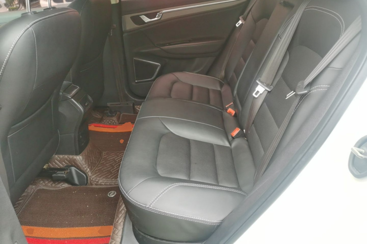GEELY Emgrand GS 2016 car image #17