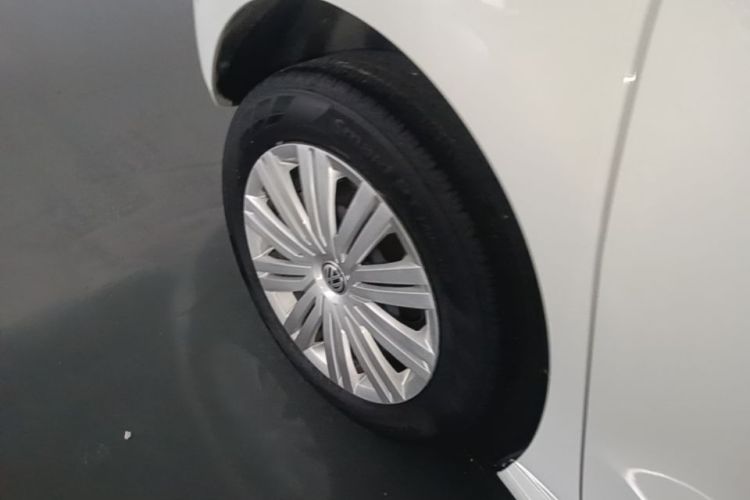 Volkswagen Polo 2016 car image #10