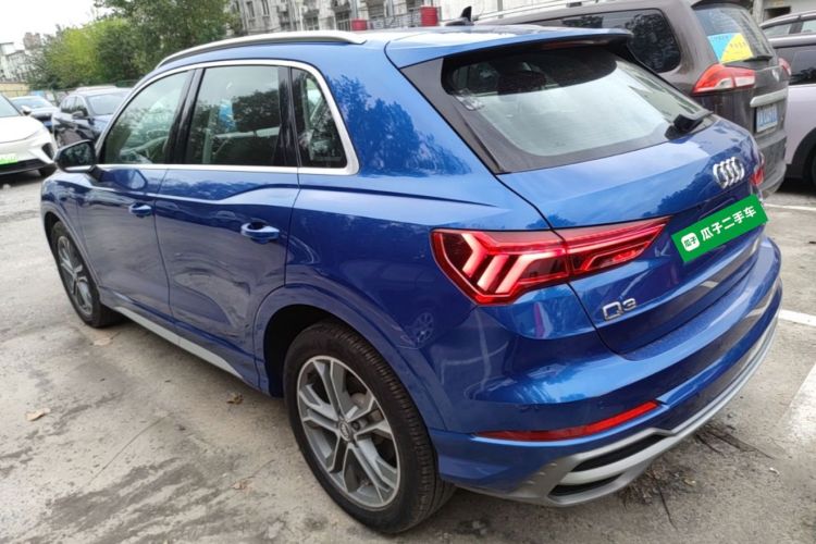 Audi Q3 2020 car image #7
