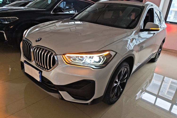 BMW X1 2021 car image #2