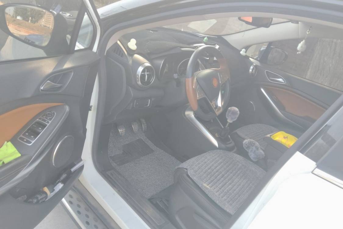 BYD Yuan 2016 car image #23