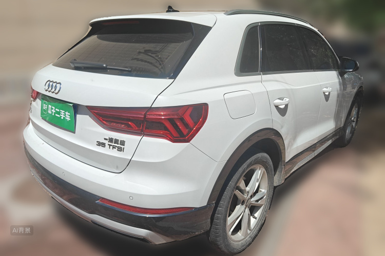 Audi Q3 2020 car image #7