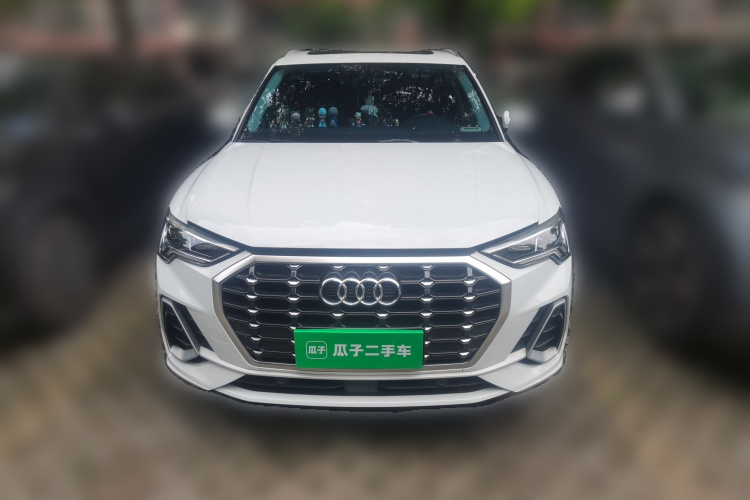 Audi Q3 2023 immagine di auto #3